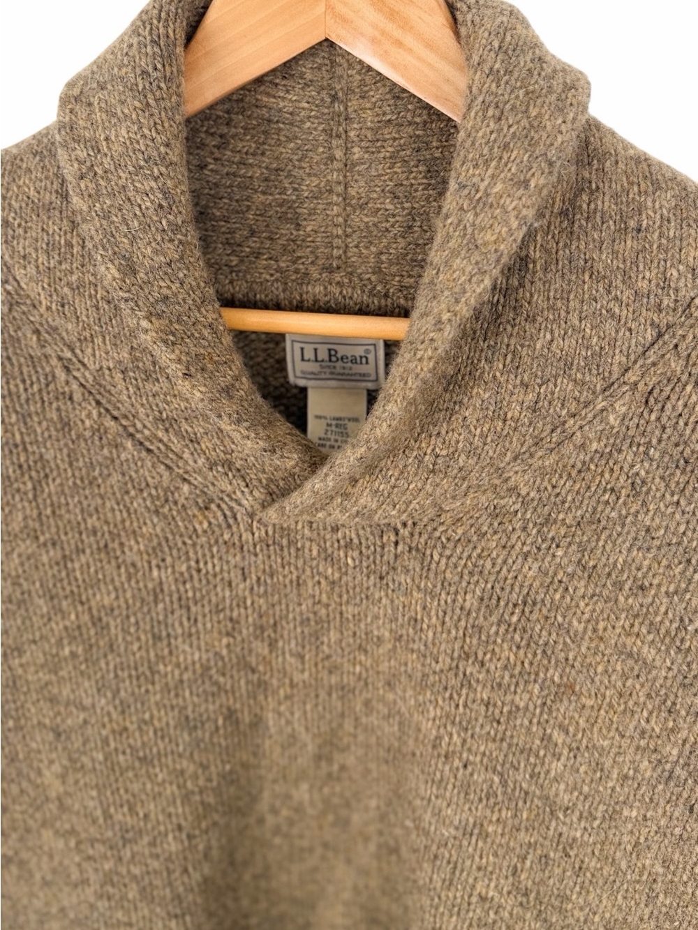 L.L. Bean Men’s Medium Lambswool Shawl Collar Sweater Textured Brown Elbow Patch - Picture 5 of 10